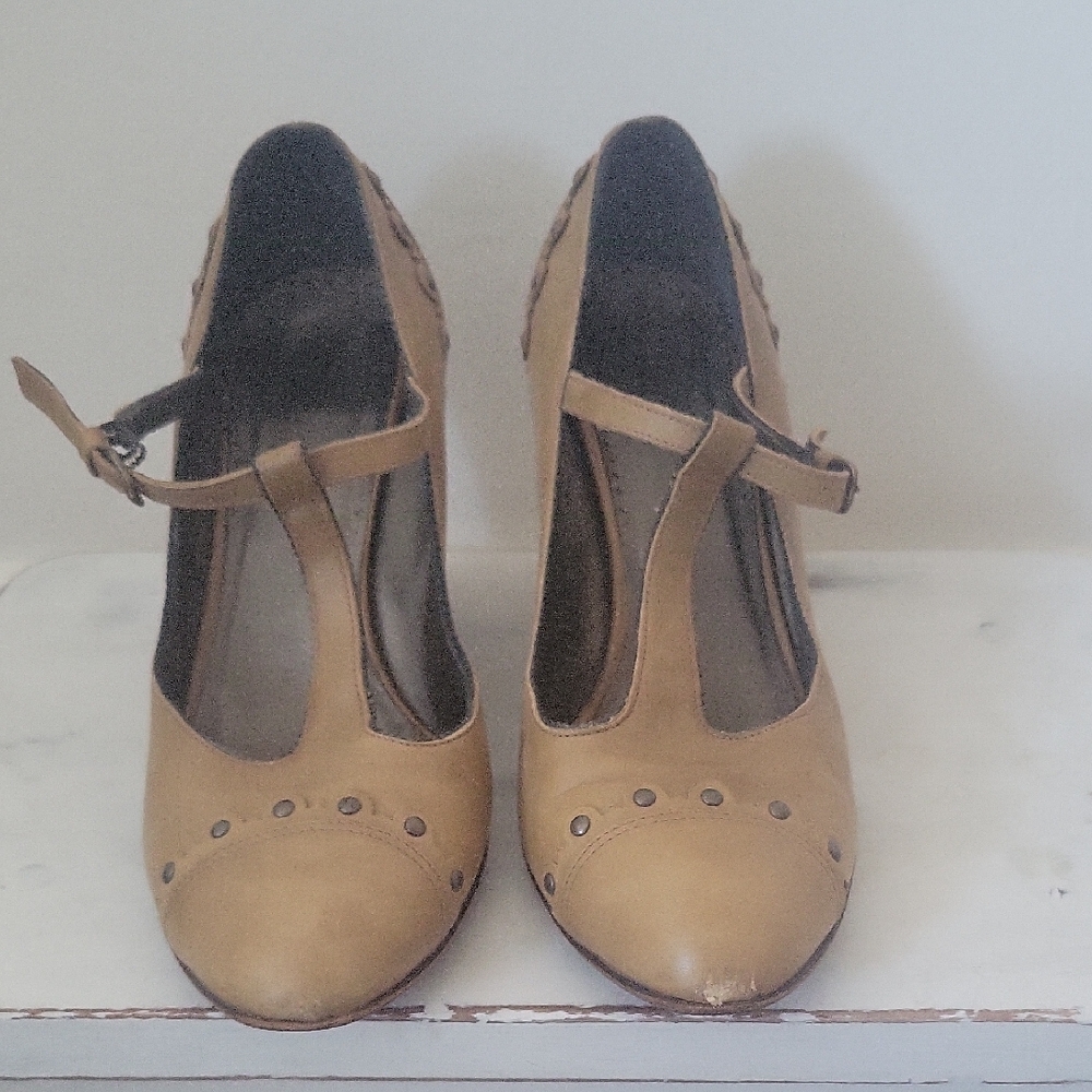 Elegant Tan Women's T-Strap Shoes